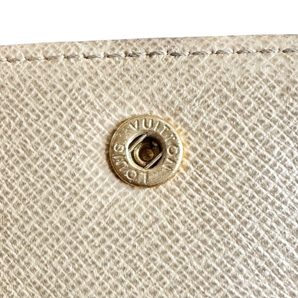 Louis Vuitton Dentelle Ludlow Lace Embroidered Monogram Leather Elise Wallet - Picture 13 of 15